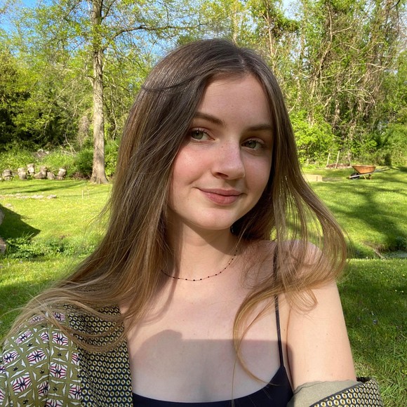 Meet your Posher, Abby - Picture 1 of 1